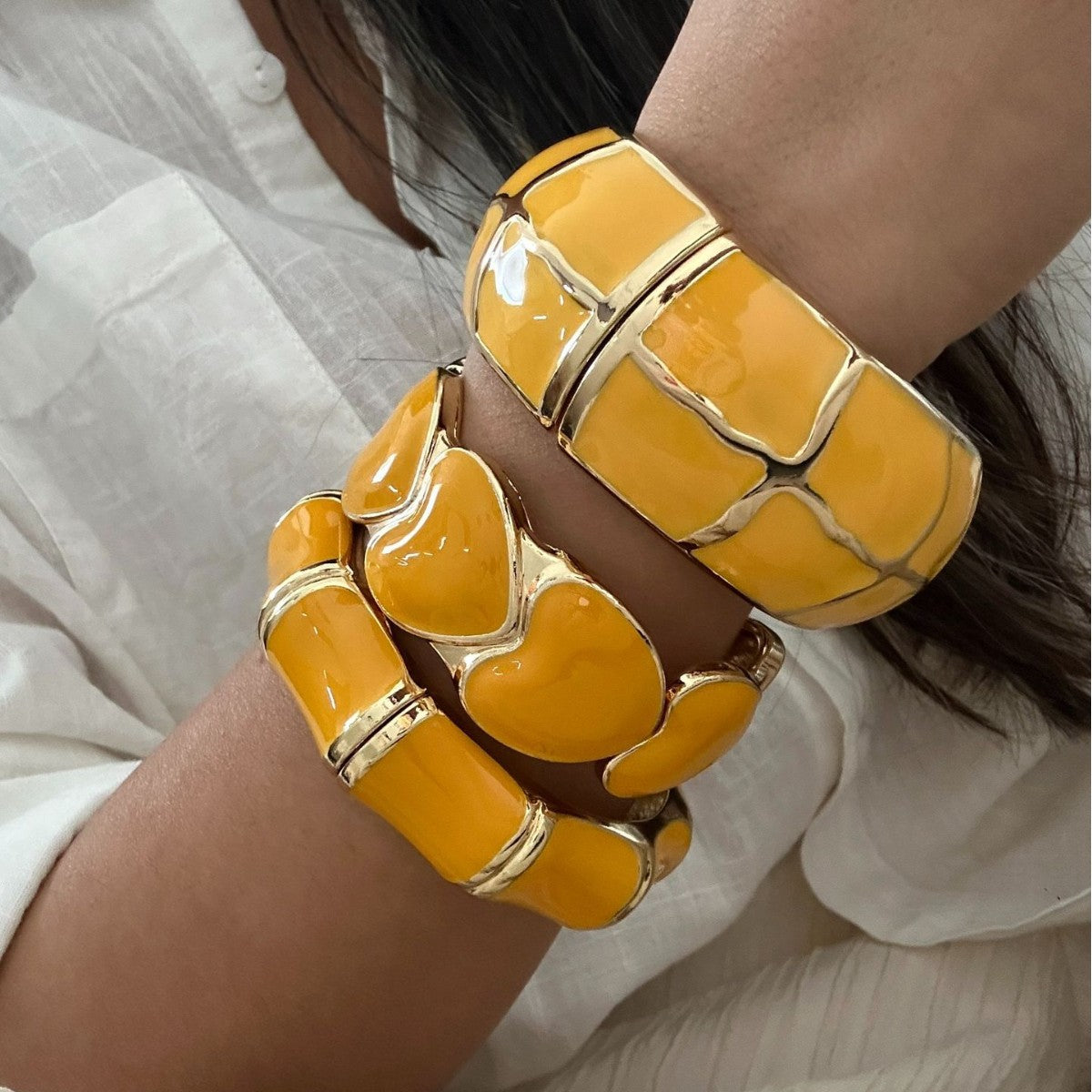 Vintage High Saturation Yellow Drip Oil Plated Alloy Heart Bracelet