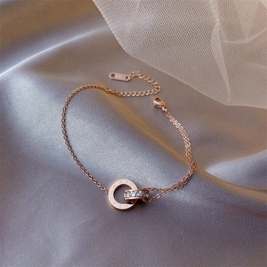 Bracciale Minimalista in Acciaio al Titanio a Forma di Cuore Placcato per Donna con Design Geometrico, Delicata Cavigliera e Stella Portafortuna