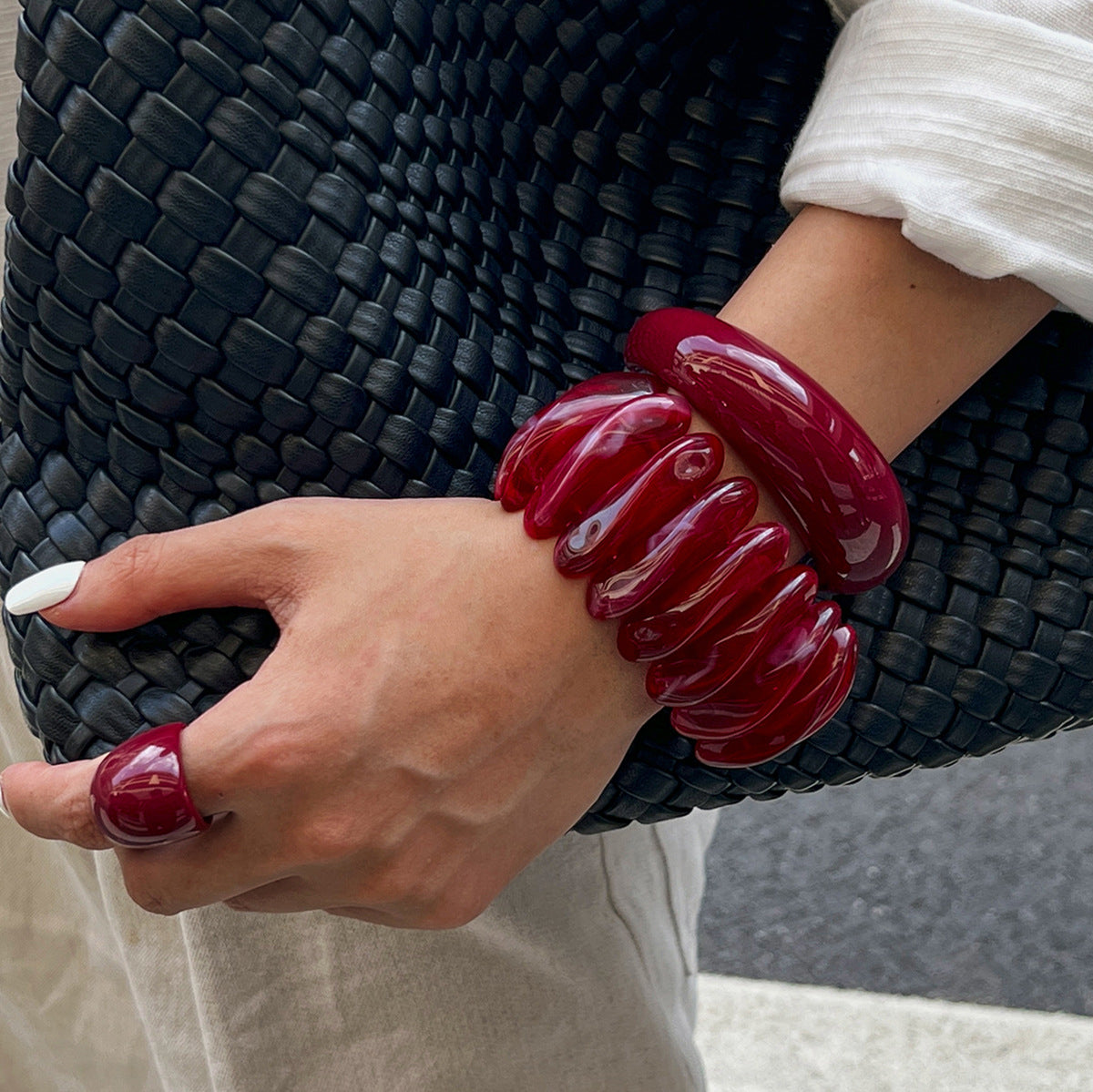 Retro Oversized Red Ombre Tire-Shaped Wide C-Shape Bracelet for Women Handcrafted Resin Bangle Jewelry