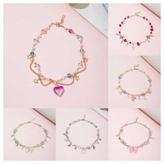 Collar de cuentas de vidrio hecho a mano en forma de lazo para niñas con colgante de aleación, estilo fresco y dulce