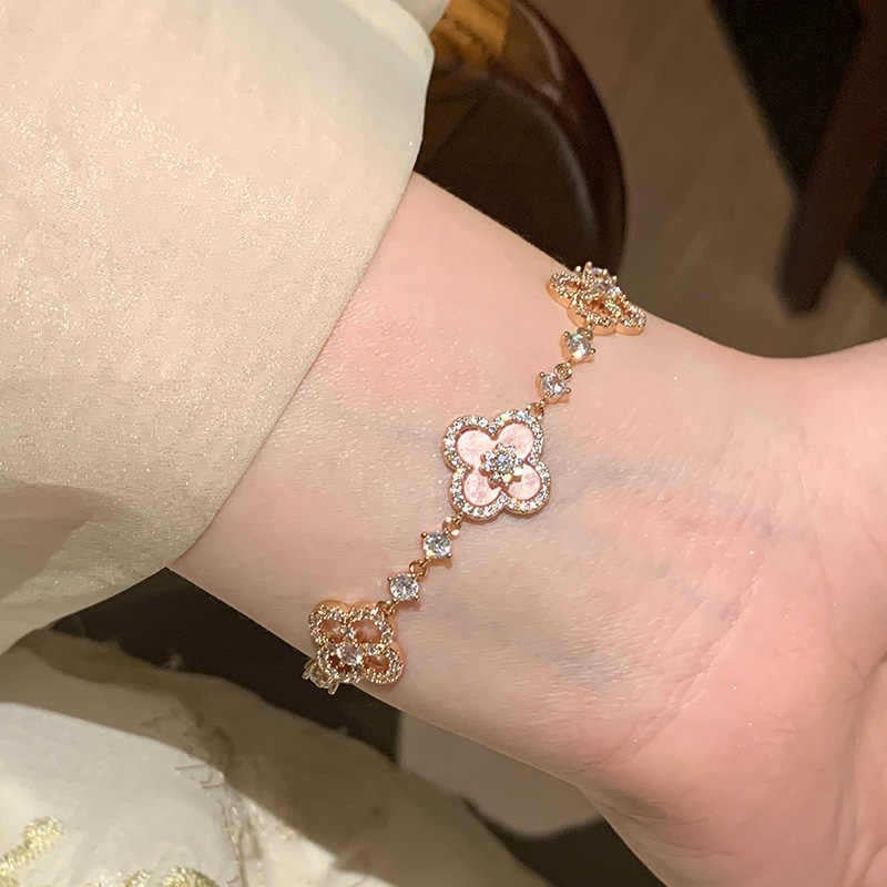 Sweet Elegant Geometric Floral Cubic Zirconia Inlay Brass Bracelet for Women