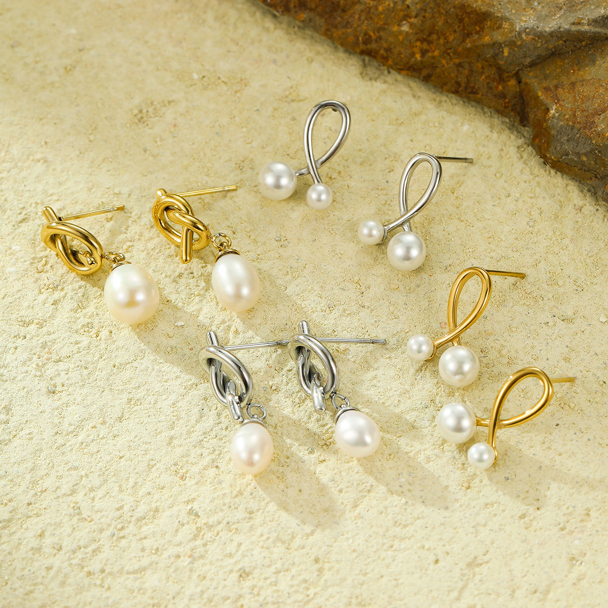 Pendientes de Nudo de Acero Inoxidable de Estilo Vintage con Acentos de Perlas para Mujer