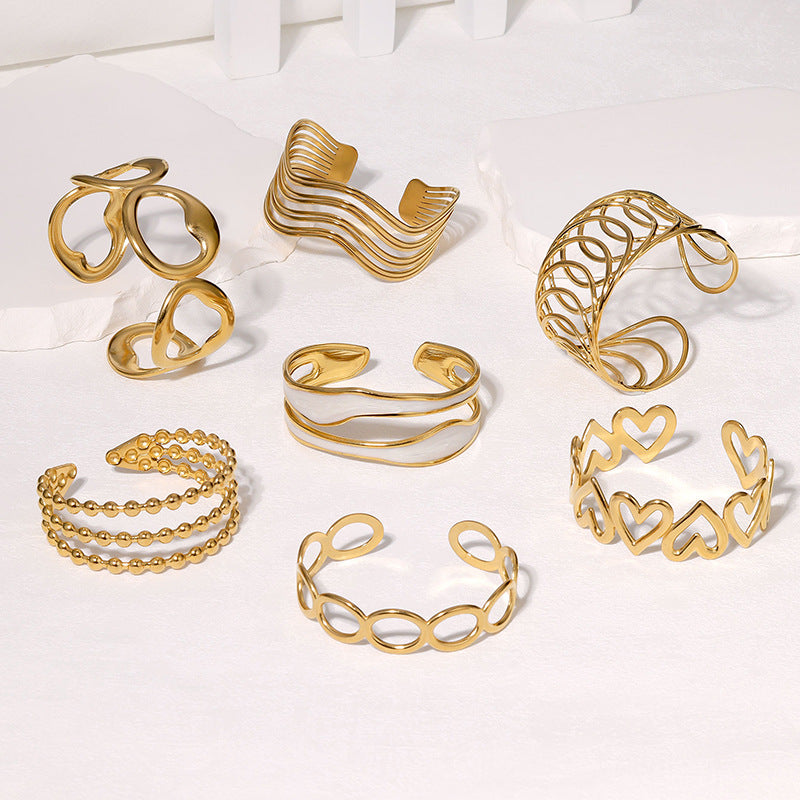 Minimalist Geometric Cold-Tone Bracelet with Heart and Floral Motifs in Gold-Plated Stainless Steel for Women