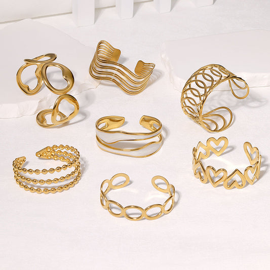 Minimalist Geometric Cold-Tone Bracelet with Heart and Floral Motifs in Gold-Plated Stainless Steel for Women