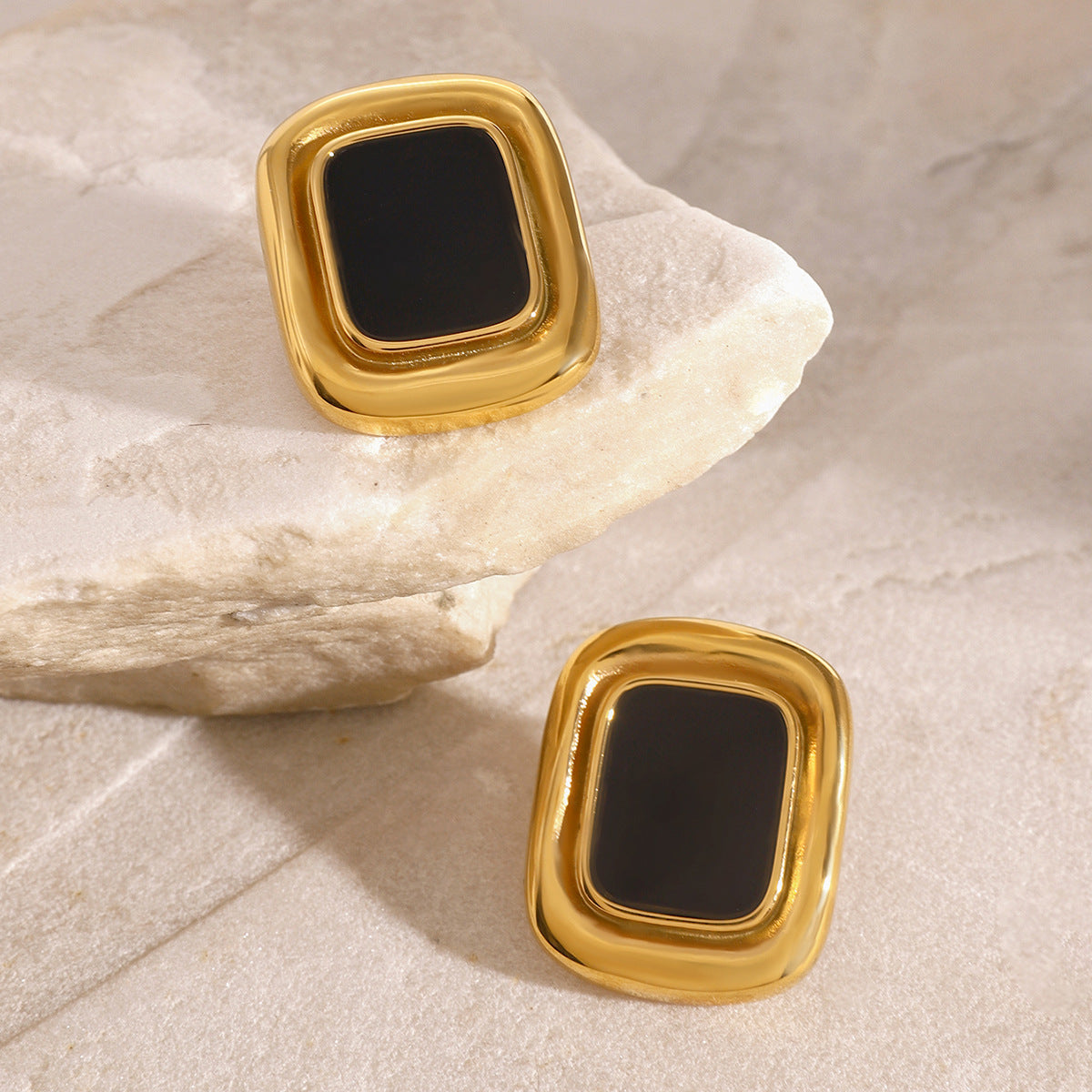 Minimalist Square Stainless Steel Earrings with Plating Finish for Women, Retro Luxury French-Inspired Geometric Studs