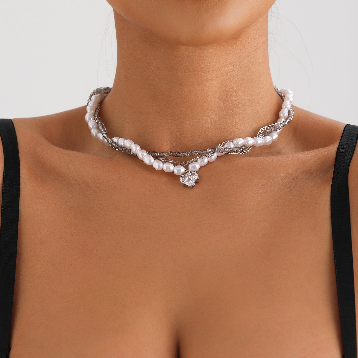 Fashion Minimalist Heart-Shaped Alloy Pendant Necklace with Plated Finish for Women Locket Chain Multi-Layer Clavicle Jewelry