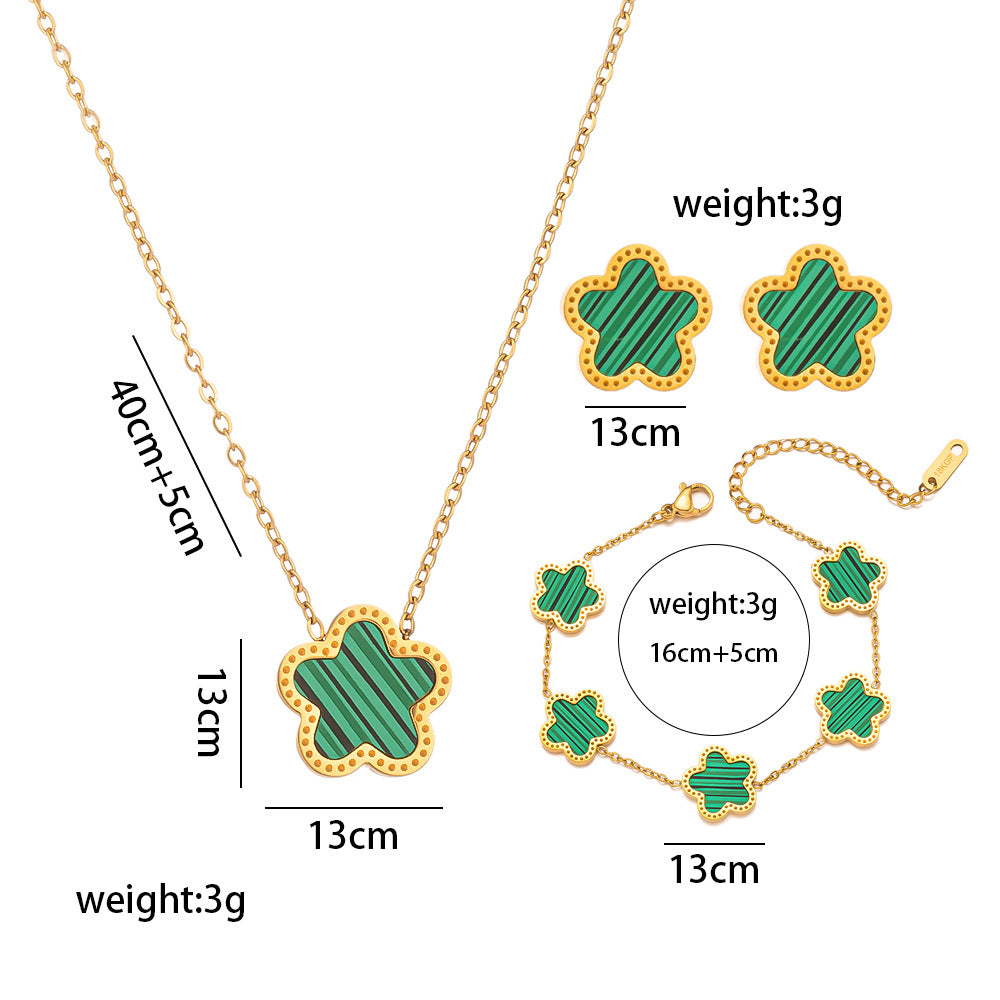 Collana da Donna Elegante con Ciondolo a Fiore di Prugna in Acciaio al Titanio con Finitura Placcata Sottovuoto