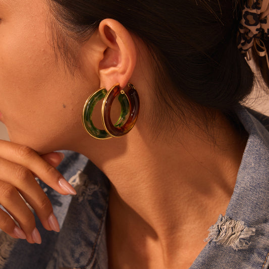 Pendientes de resina geométricos minimalistas en acero titanio con acabado chapado para mujer