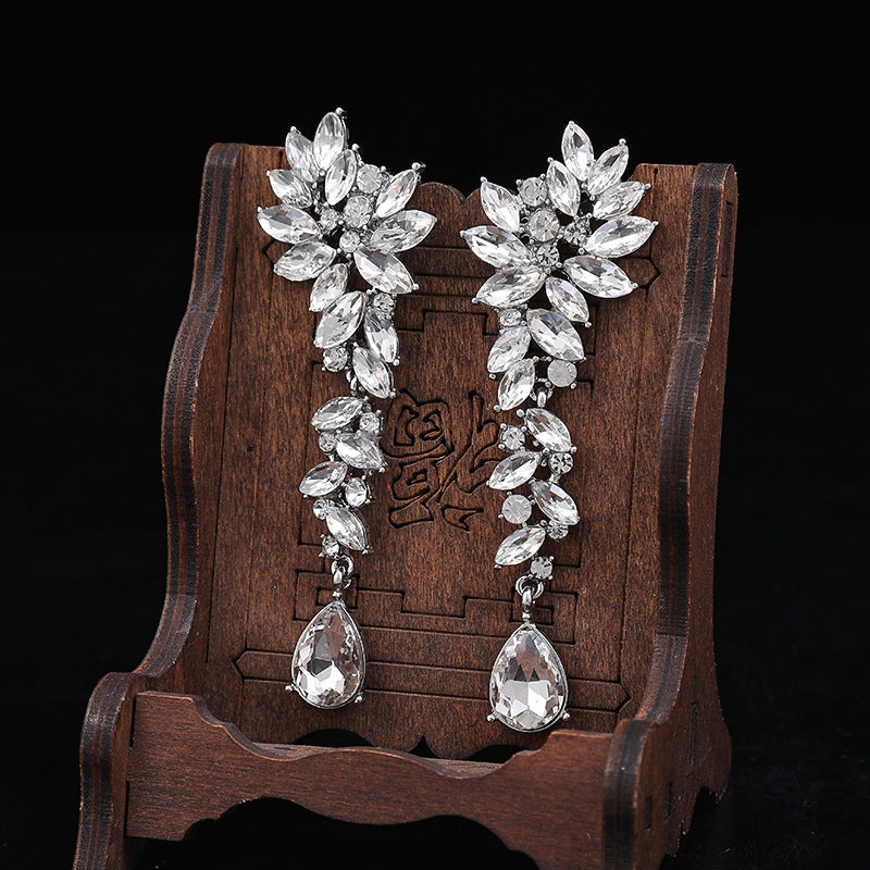 Fashionable Drip-Shaped Alloy Earrings with Plated Finish for Women Featuring Floral Leaf and Tree Motifs