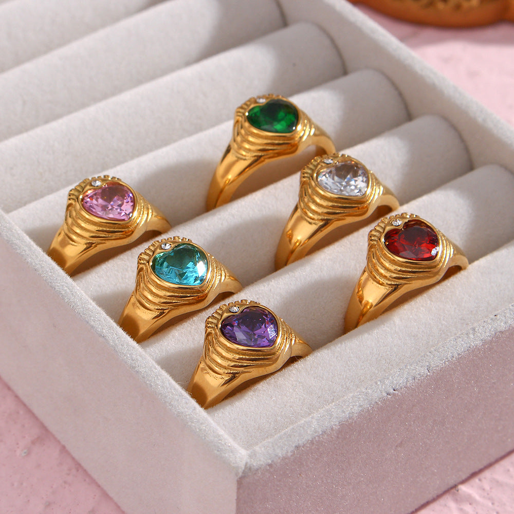 Luxury Vintage-Inspired Geometric Crown Heart Ring in Stainless Steel with 18K Gold Plating and Zircon Inlay