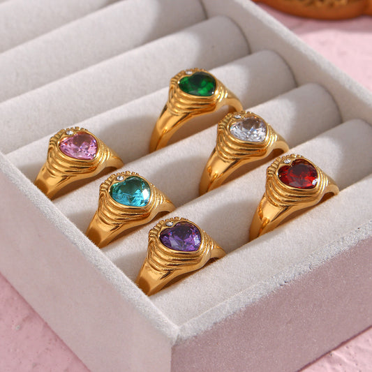 Anello Cuore Corona Geometrico Ispirato al Lusso Vintage in Acciaio Inossidabile con Placcatura in Oro 18K e Intarsio di Zirconi