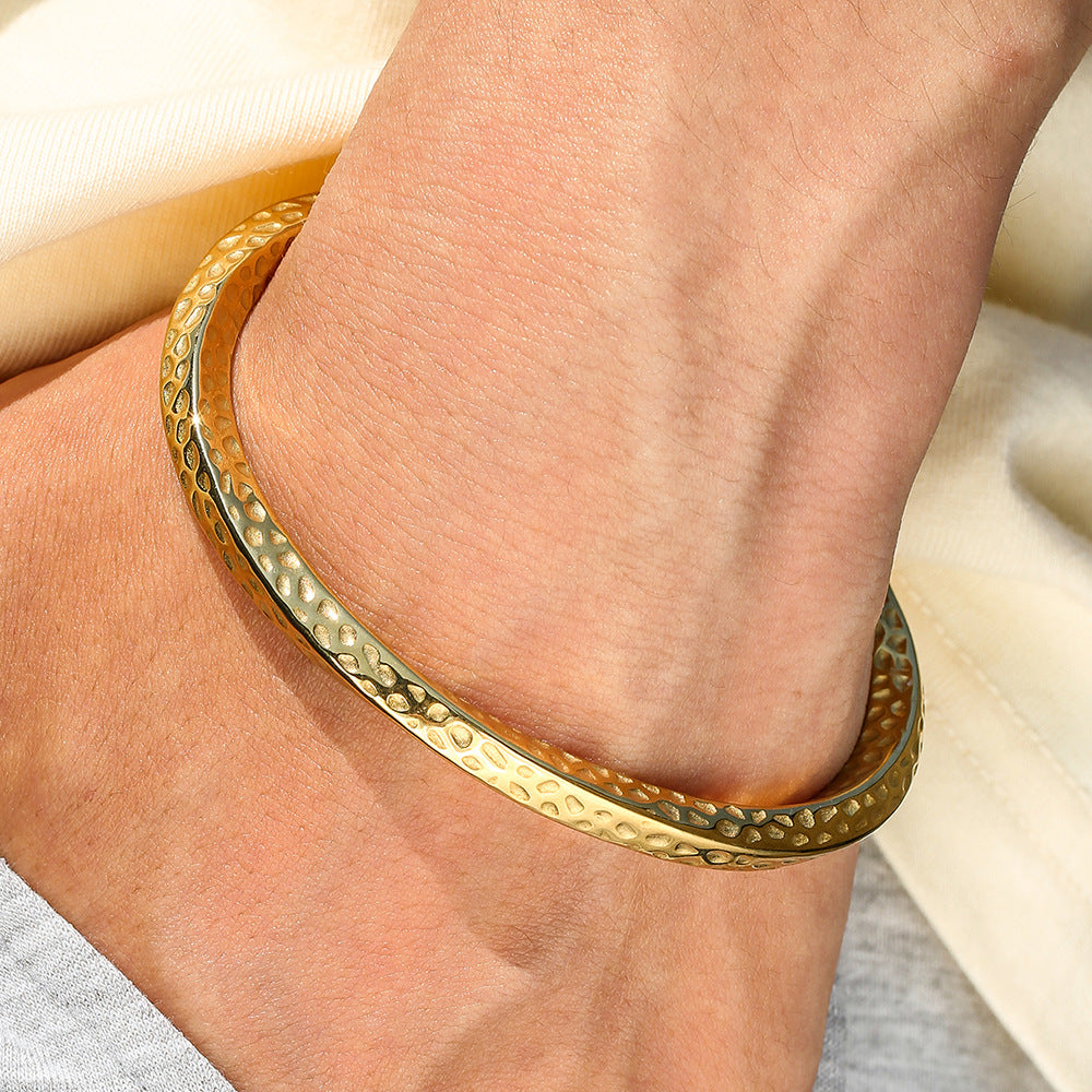 Minimalist Irregular Twisted Stainless Steel Bracelet with Hammered Texture and Adjustable Opening for Women and Men