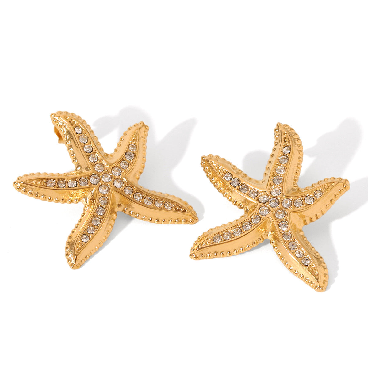 Orecchini a stella minimalisti in acciaio inossidabile con intarsio di strass placcati in oro 18 carati da donna