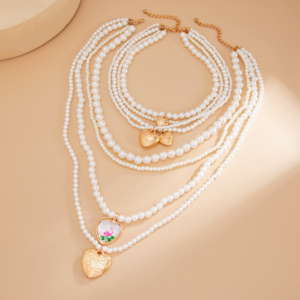 Vintage Baroque Heart Alloy Pendant Plated Necklace with Imitation Pearl Ball Chain for Women