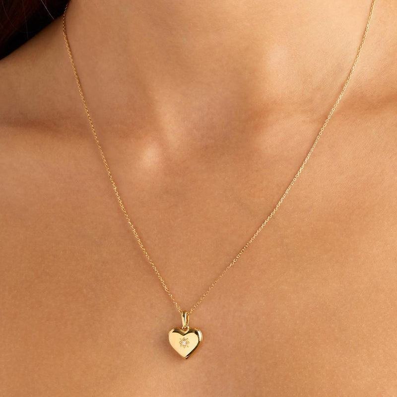 Fashionable Bow-Shaped Pendant Necklace with Gold Plated Copper, Adjustable Toggle Clasp, Butterfly Motif, Unisex Design