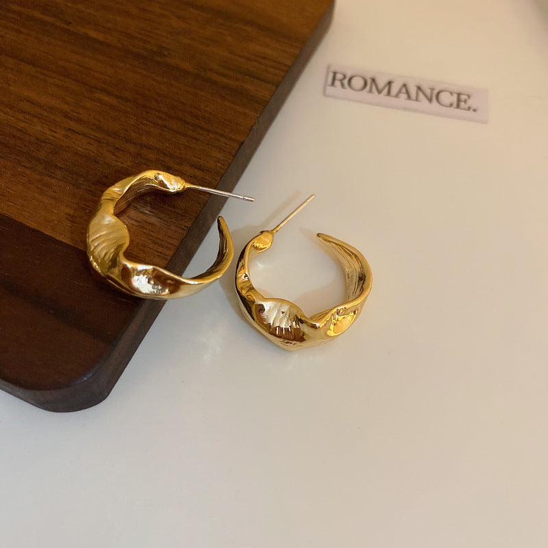 Orecchini da Donna a Cerchio Geometrico in Metallo e a Perno a Cuore, Stile Vintage con Finitura Placcata