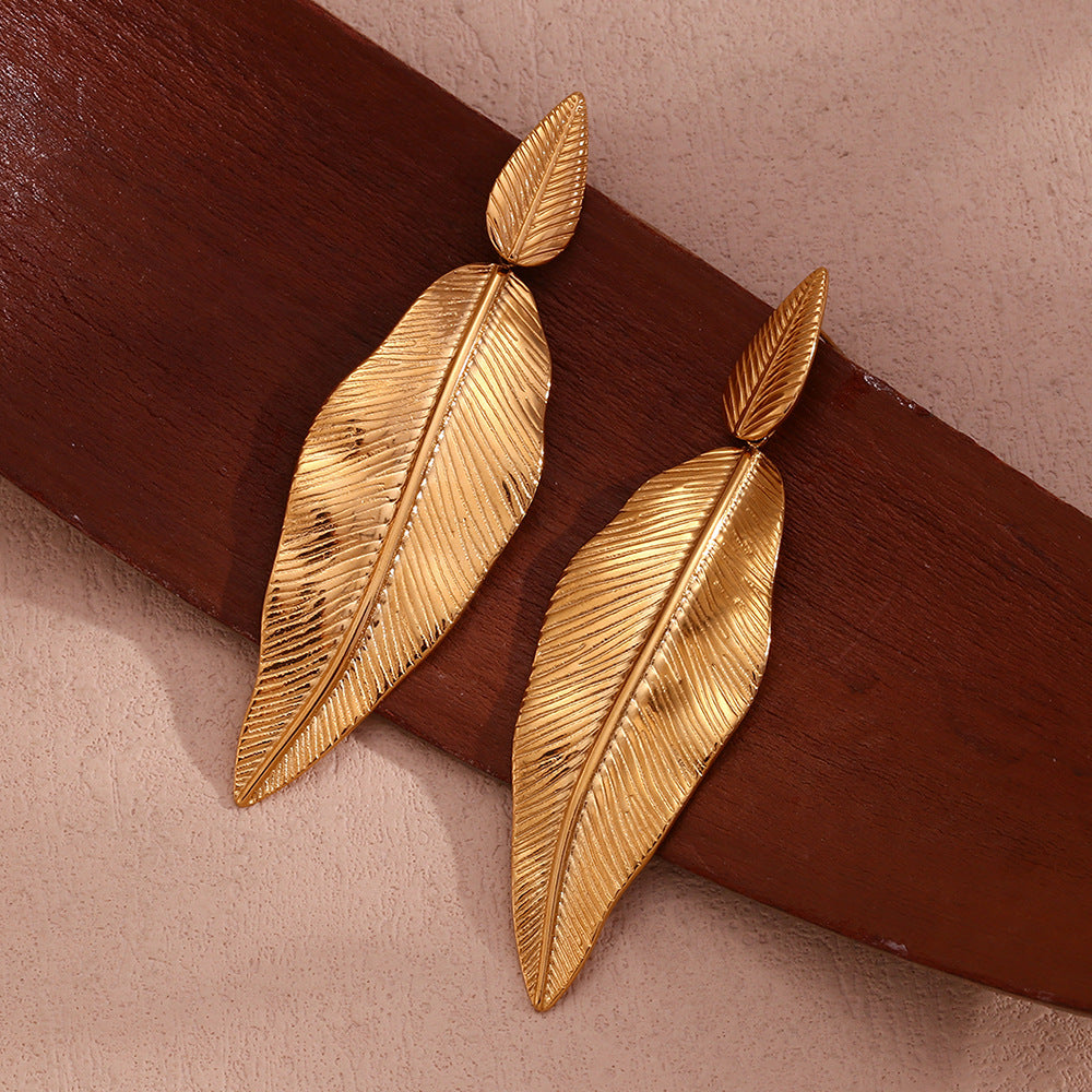 Fashionable Feather and Leaf Shaped Stainless Steel Earrings with 18K Gold Plating for Women