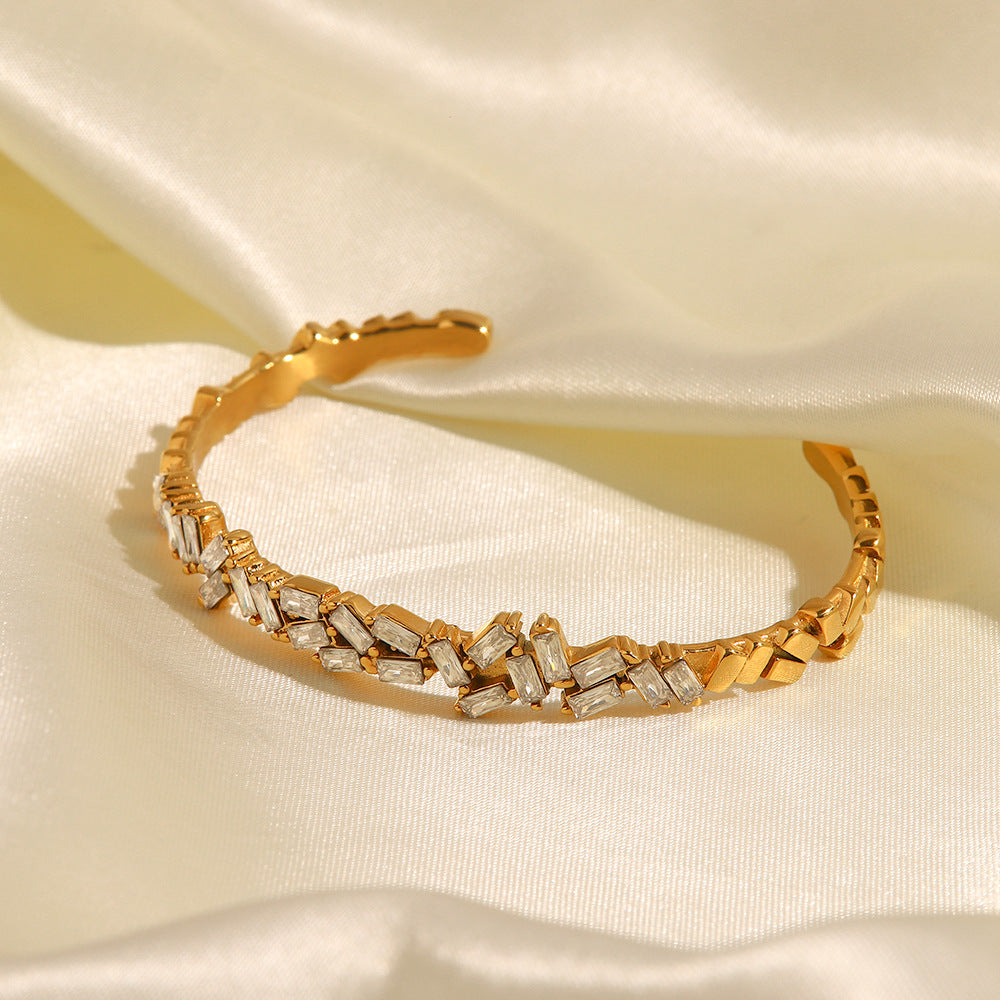 Minimalist Geometric Stainless Steel Plated Bracelet for Women with Zircon Inlay, Elegant and Fade-Resistant
