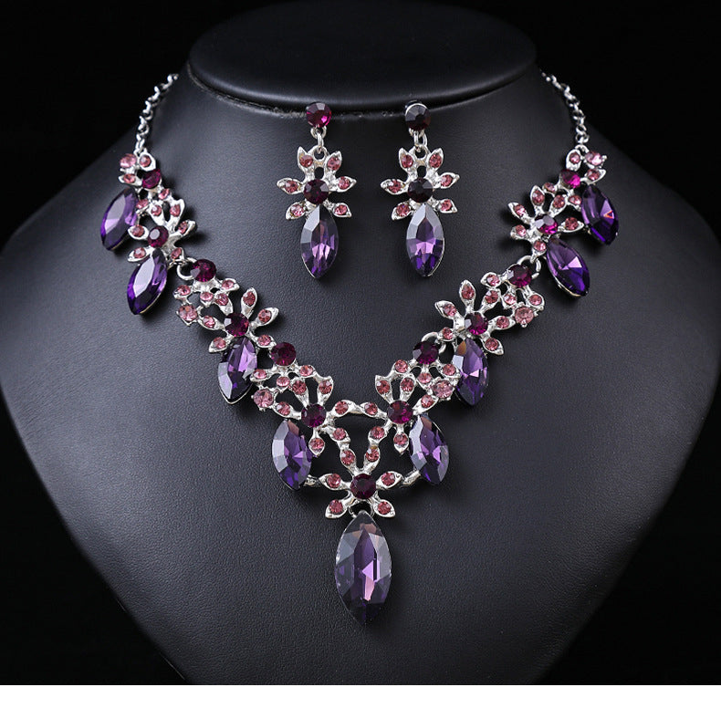Exaggerated Vintage Women's Alloy Pendant Necklace Set with Rhinestone Accents Tulip Daisy Cactus Leaf and Lotus Flower Motifs on Standard Chain for Formal Occasions