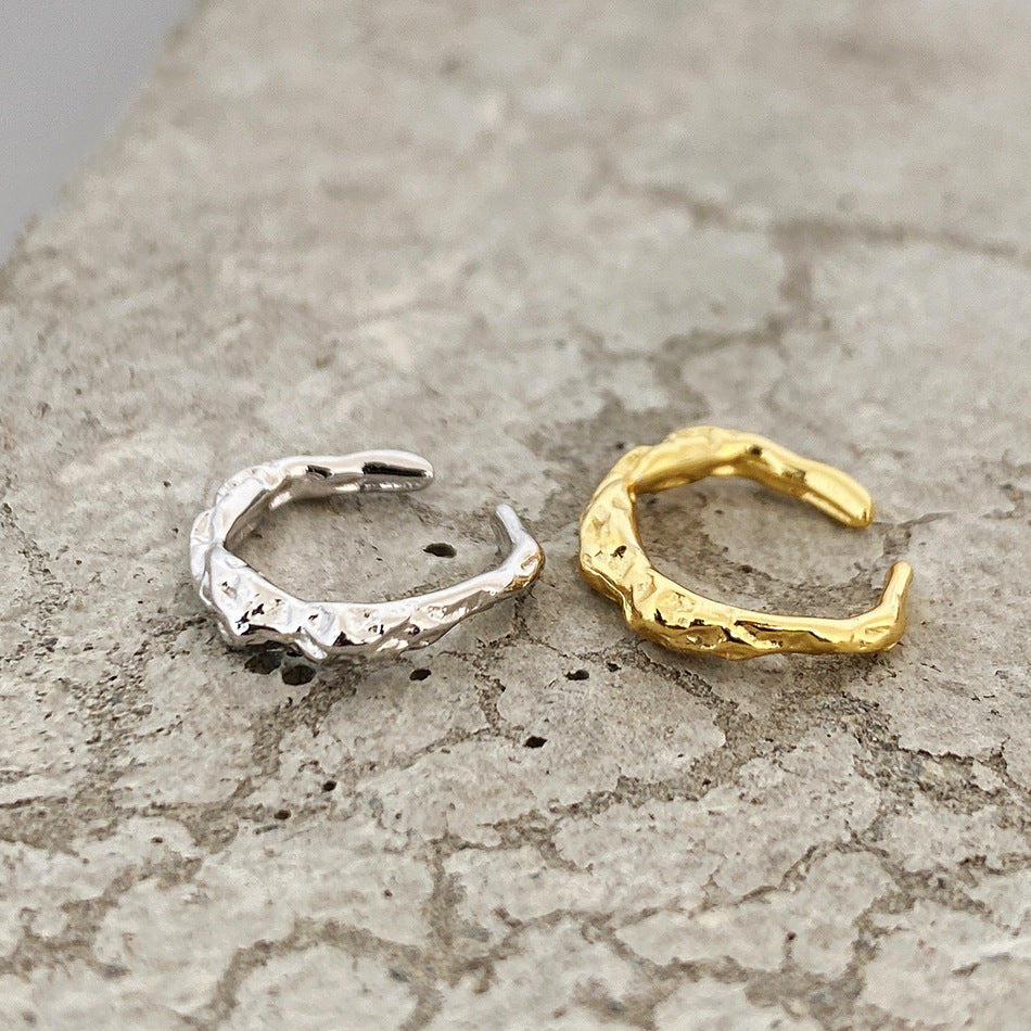 Orecchino a clip minimale da donna in argento sterling 925 testurizzato