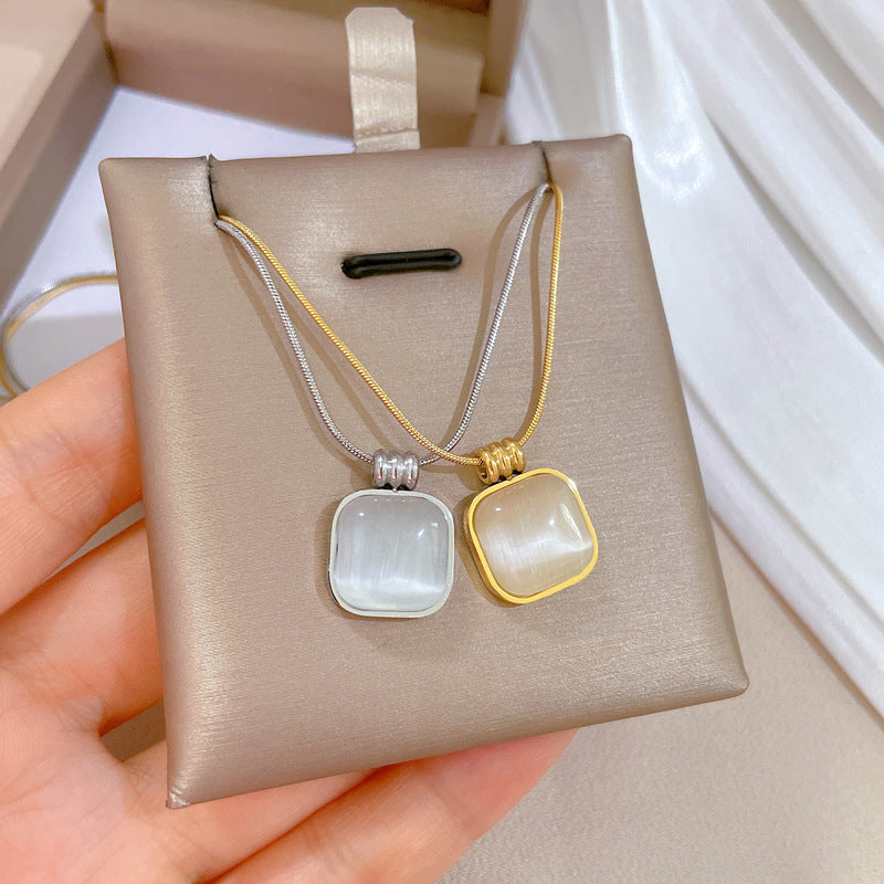 Minimalist Titanium Steel Geometric Cat's Eye Pendant Necklace for Women with Gold Plating and Locket Chain Style
