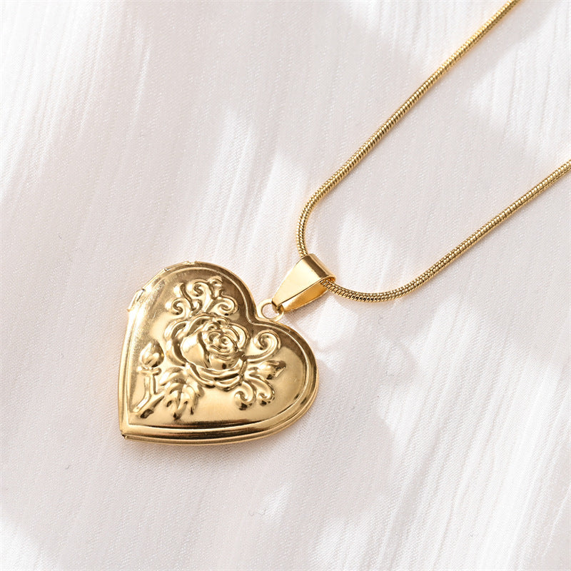 Collana Minimalista a Cuore in Acciaio Inossidabile per Coppie con Ciondolo in Acciaio al Titanio Premium e Design Minimalista Elegante