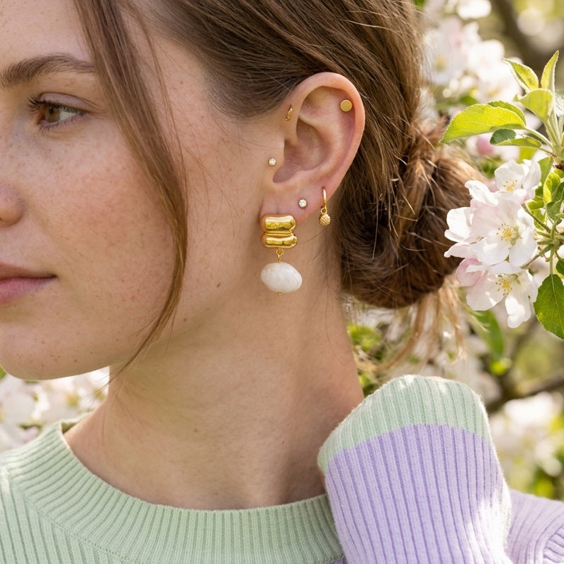 Minimalist Elegant Geometric Oval Stainless Steel and Resin PVD Earrings for Women