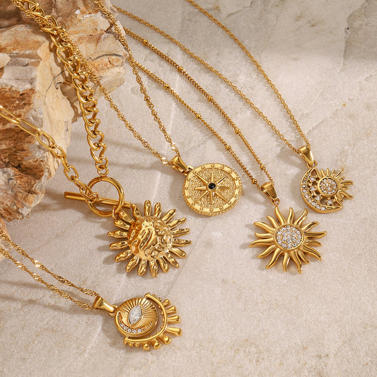 Collana da Donna in Acciaio Inossidabile con Stella a Otto Punte Geometrica, Ciondolo in Acciaio al Titanio e Finitura Placcata