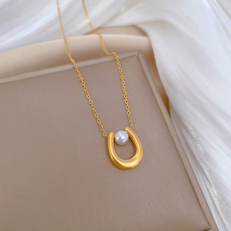 Minimalist U-Shaped Titanium Steel Necklace for Women and Men with Geometric Design and Gold Plating Finish