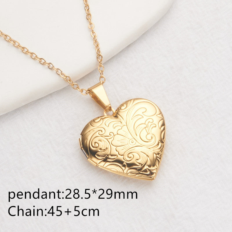 Collana con ciondolo a forma di cuore in acciaio inossidabile stile INS con montatura in acciaio al titanio e finitura in argento/oro galvanizzato