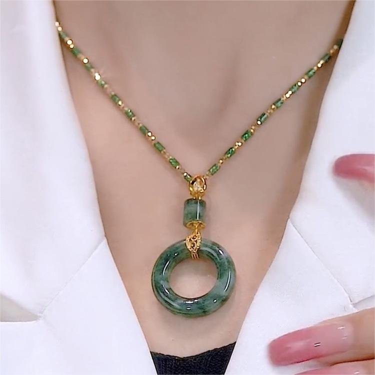 Minimalist Geometric Green Gradient Pixiu Pendant Necklace for Women Alloy Plated Clavicle Chain