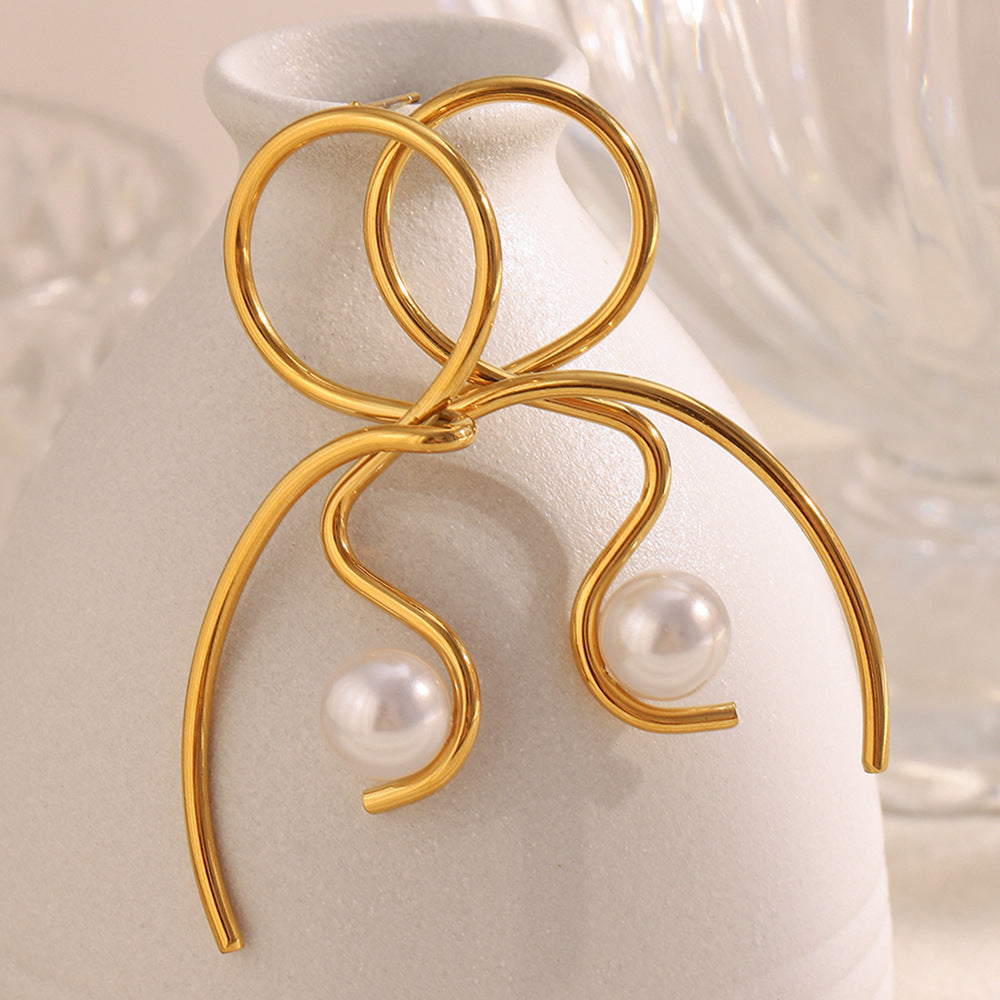 Orecchini da donna in acciaio inossidabile placcati oro 18 carati con design geometrico minimalista a nodo e perle simulate