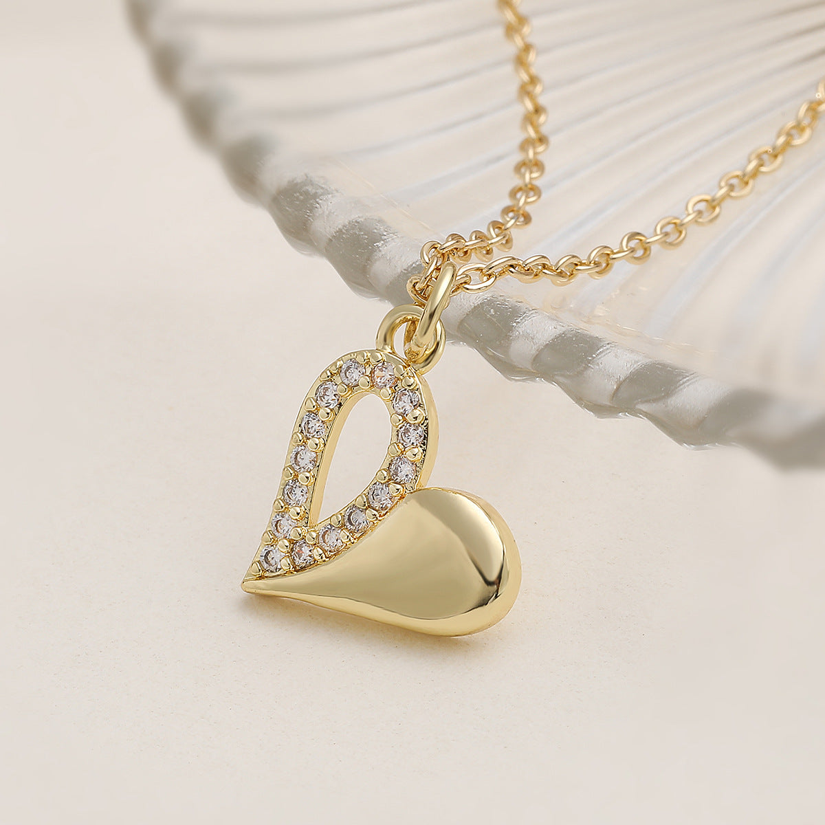 Minimalist 18K Gold Plated Heart Cubic Zirconia Pendant Necklace for Women