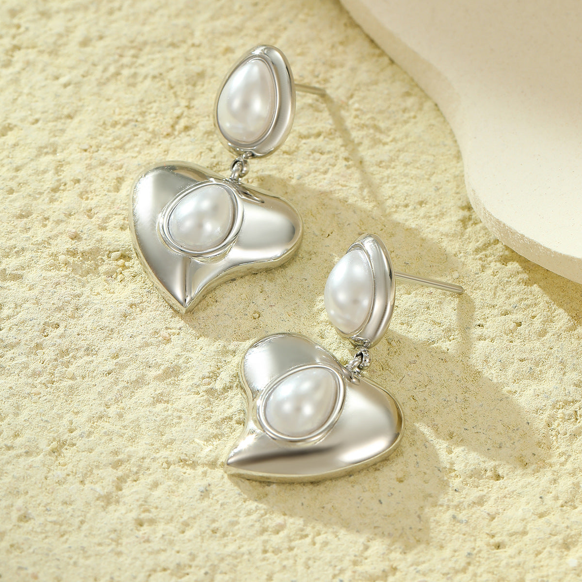 Orecchini Pendenti Vintage a Goccia con Perle Irregolari a Cuore in Acciaio al Titanio con Placcatura in Oro 18K