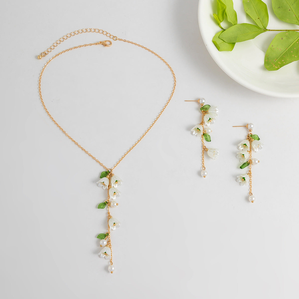 Sweet Elegant Floral Lily of the Valley Alloy Plated Box Chain Necklace with Imitation Pearl Pendant and Tassel Earrings Set for Women