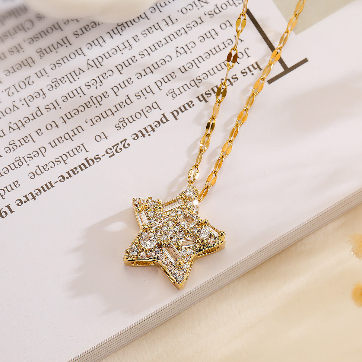 Collana Pendente Minimalista Cuore e Stella da Donna in Rame Placcato Oro Vero, Catena con Ciondolo a Forma Geometrica