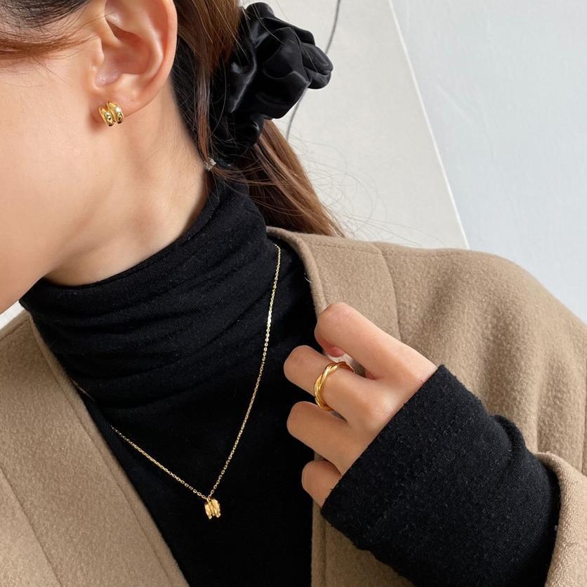Collana con ciondolo a chiave geometrico minimalista in argento sterling 925 con finitura lucida e liscia