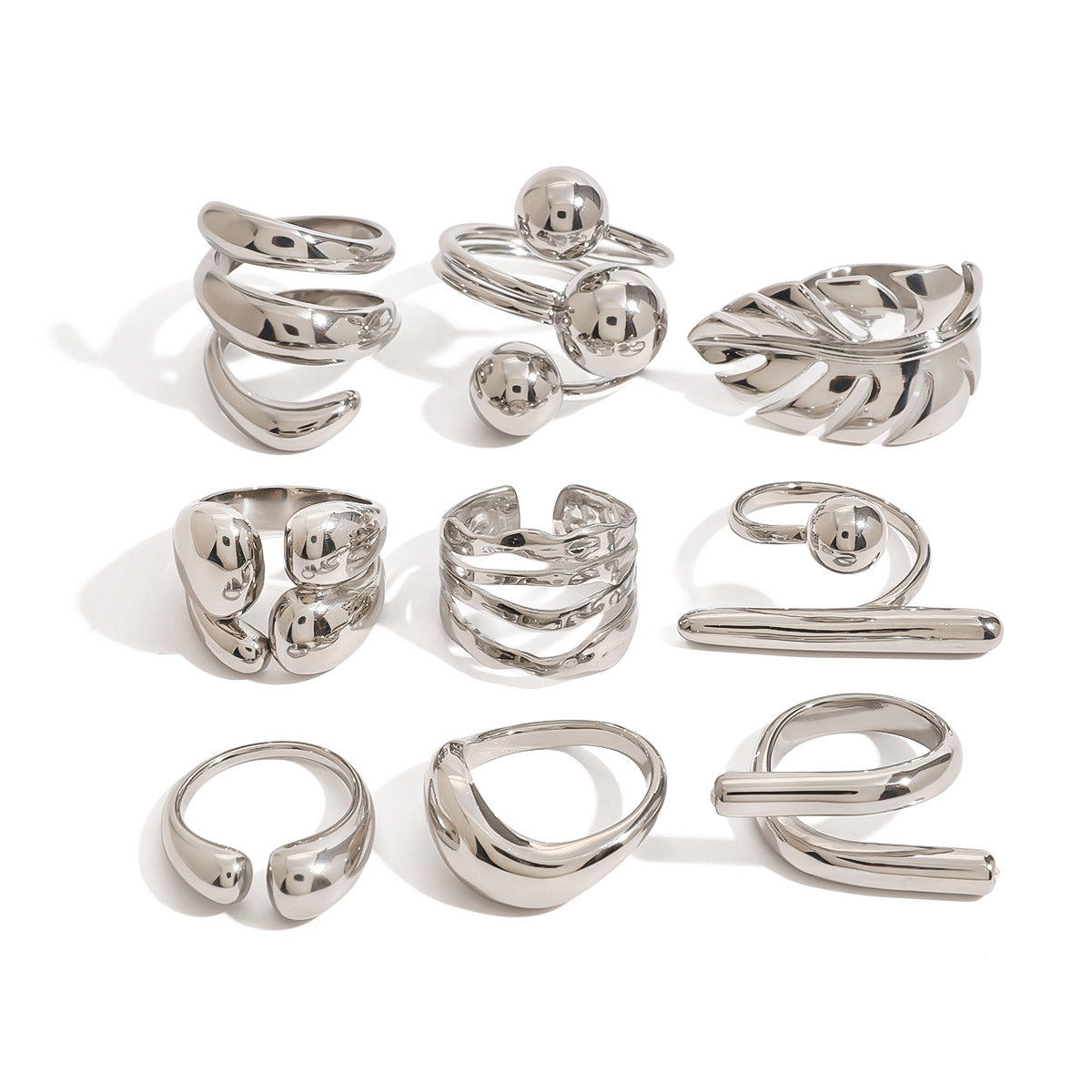 Anello da donna minimalista geometrico in acciaio inossidabile con finitura placcata
