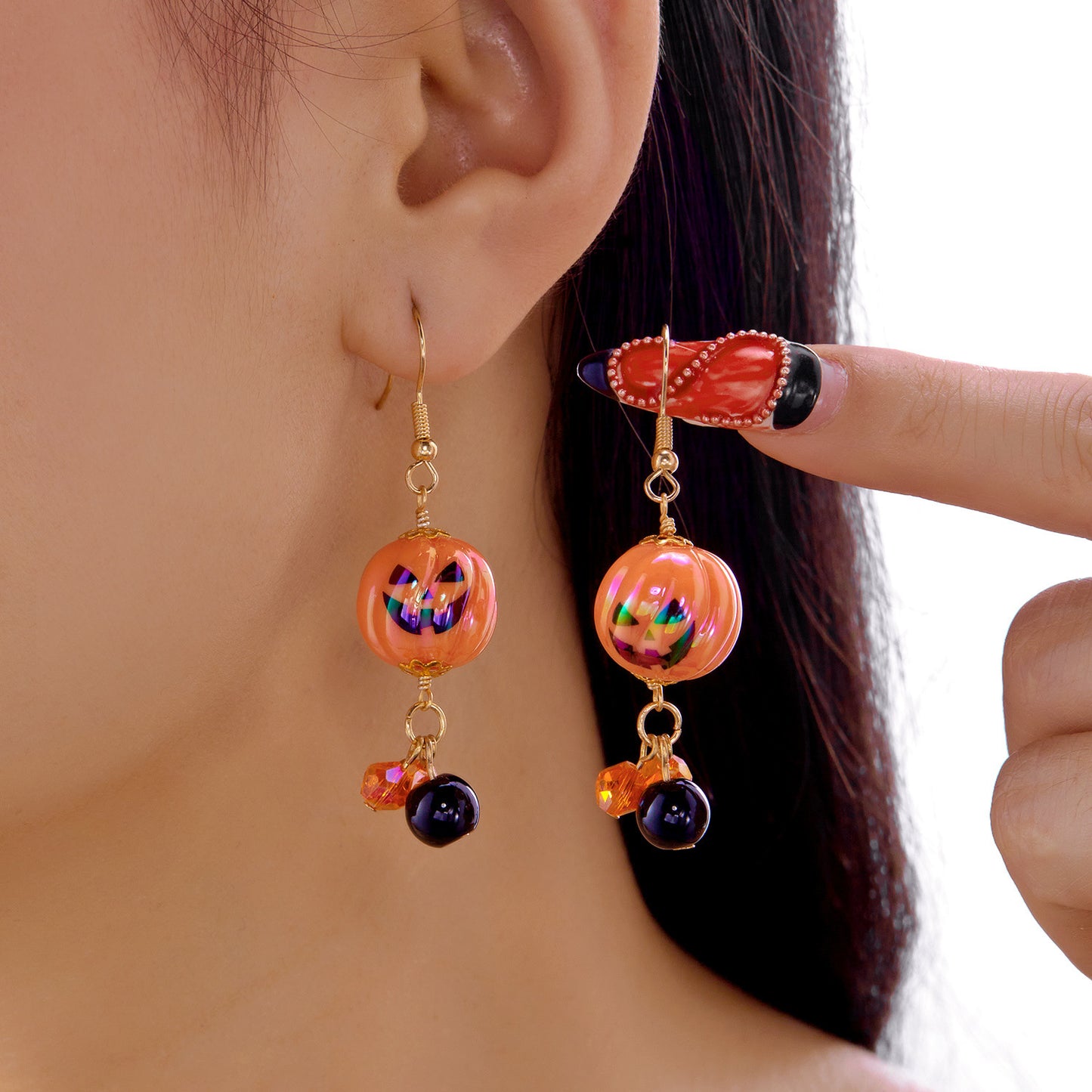 Orecchini acrilici a tema Halloween con zucca, pipistrello e teschio con intarsio in strass e base in lega placcata oro, unisex