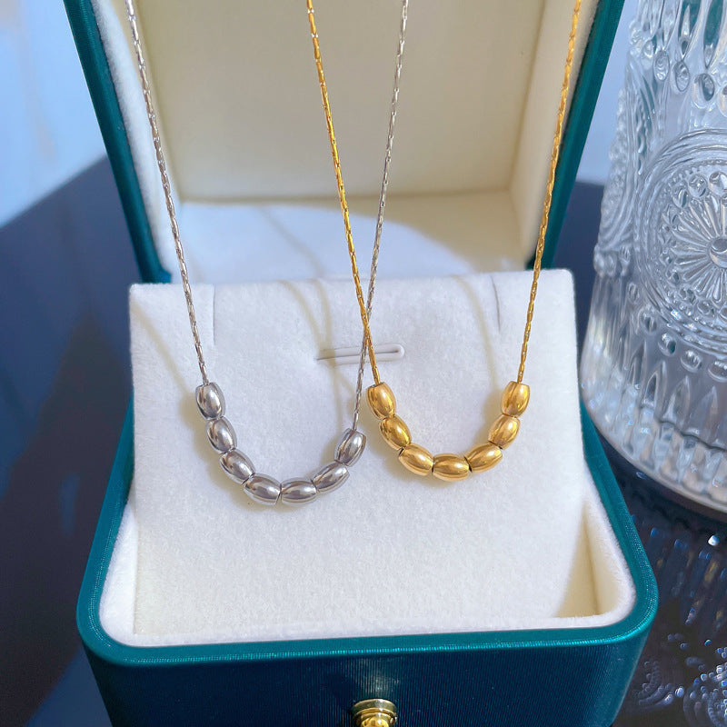 Collana Pendente Geometrica Minimalista da Donna in Acciaio al Titanio con Placcatura Oro e Design a Motivo Fagiolo