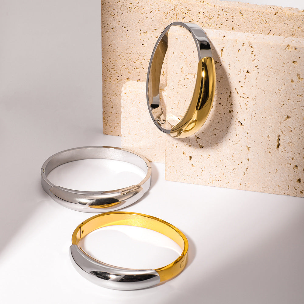 Bracciale da donna minimalista geometrico in acciaio al titanio placcato oro 18K
