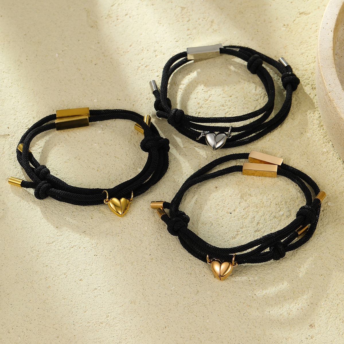 Pulsera de acero de titanio con forma de corazón magnético con opción de grabado para parejas, accesorio de moda unisex