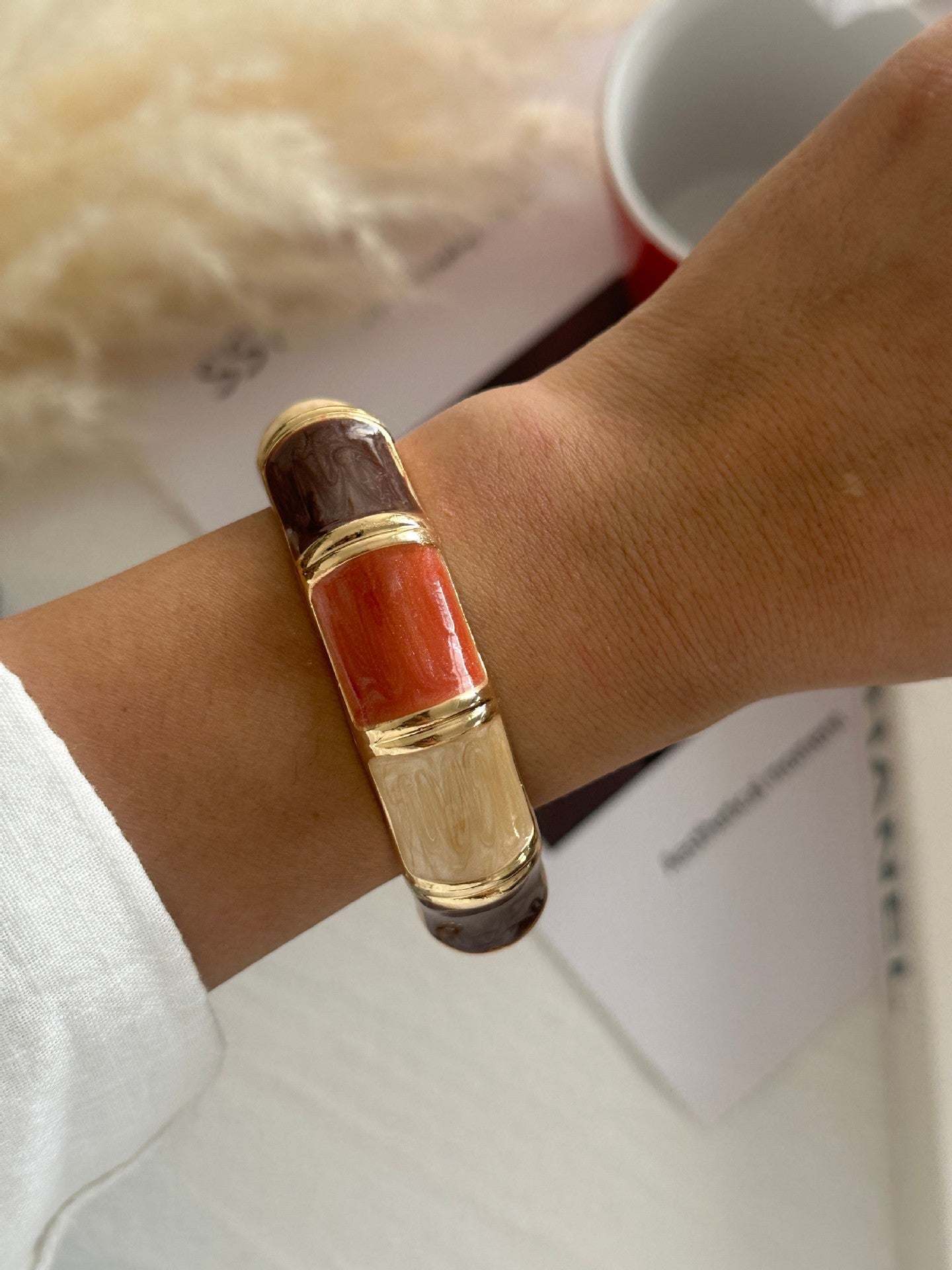 Bracciale da donna a polsino in lega smaltata pesante vintage con bambù geometrico