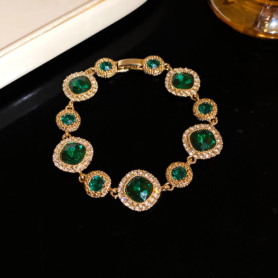 Vintage Geometric Rhinestone Inlay Alloy Bracelet for Women