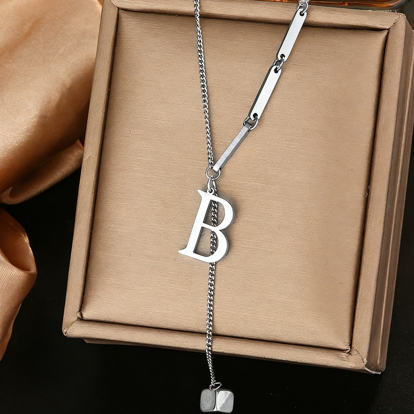 Luxury Polished Letter Titanium Steel Pendant Necklace Stainless Steel Chain for Women