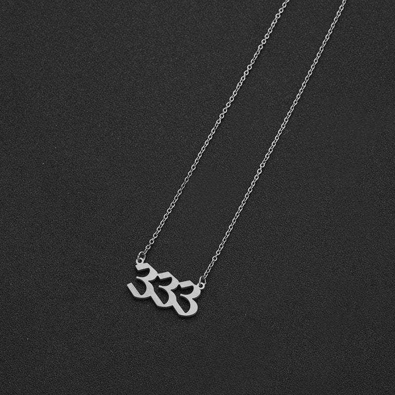 Collana con Ciondolo Numerico Geometrico in Acciaio Inossidabile Minimalista da Donna con Finitura Placcata e Catena a O