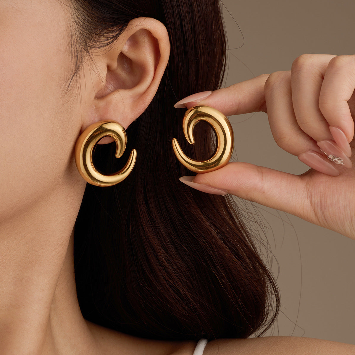 Orecchini a cerchio irregolari in acciaio inossidabile placcato oro 18K in stile vintage, ipoallergenici e resistenti allo sbiadimento