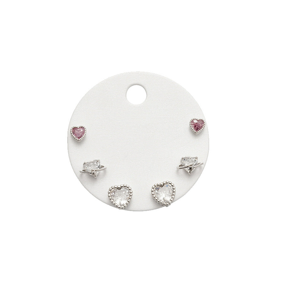Orecchini a perno con cigno geometrico minimalista e zirconi cubici su base in rame e perni in acciaio inossidabile per donna
