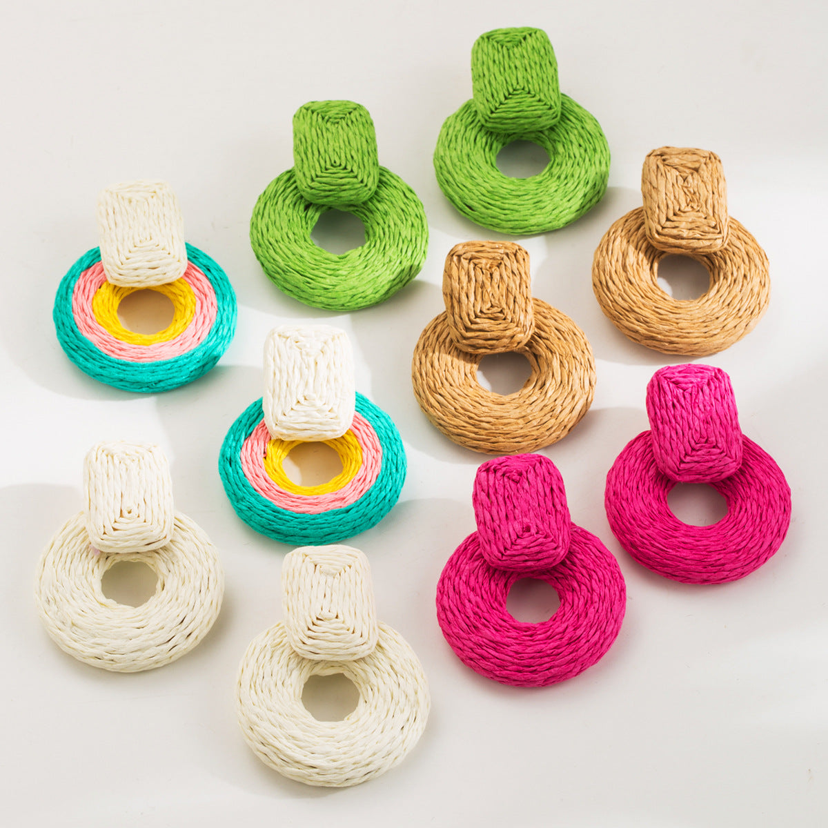 Pendientes colgantes geométricos de rafia tejidos a mano estilo bohemio para mujer, joyería dulce y fresca de verano para vacaciones