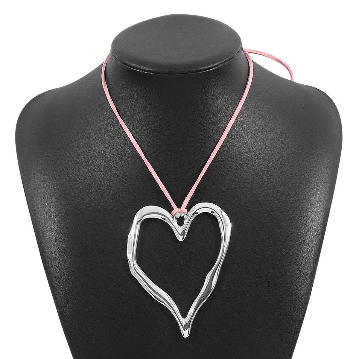 Collar de gargantilla de terciopelo con colgante de corazón hueco irregular extragrande para mujer con dije de aleación